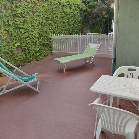 Residenza Il Poggio Daire San Bartolomeo Al Mare Oda fotoğraf