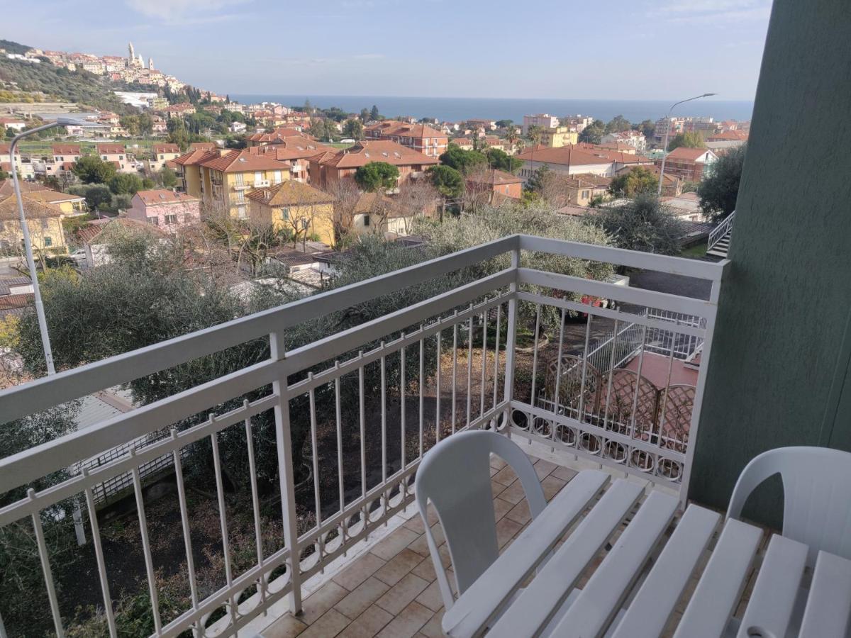 Residenza Il Poggio Daire San Bartolomeo Al Mare Dış mekan fotoğraf