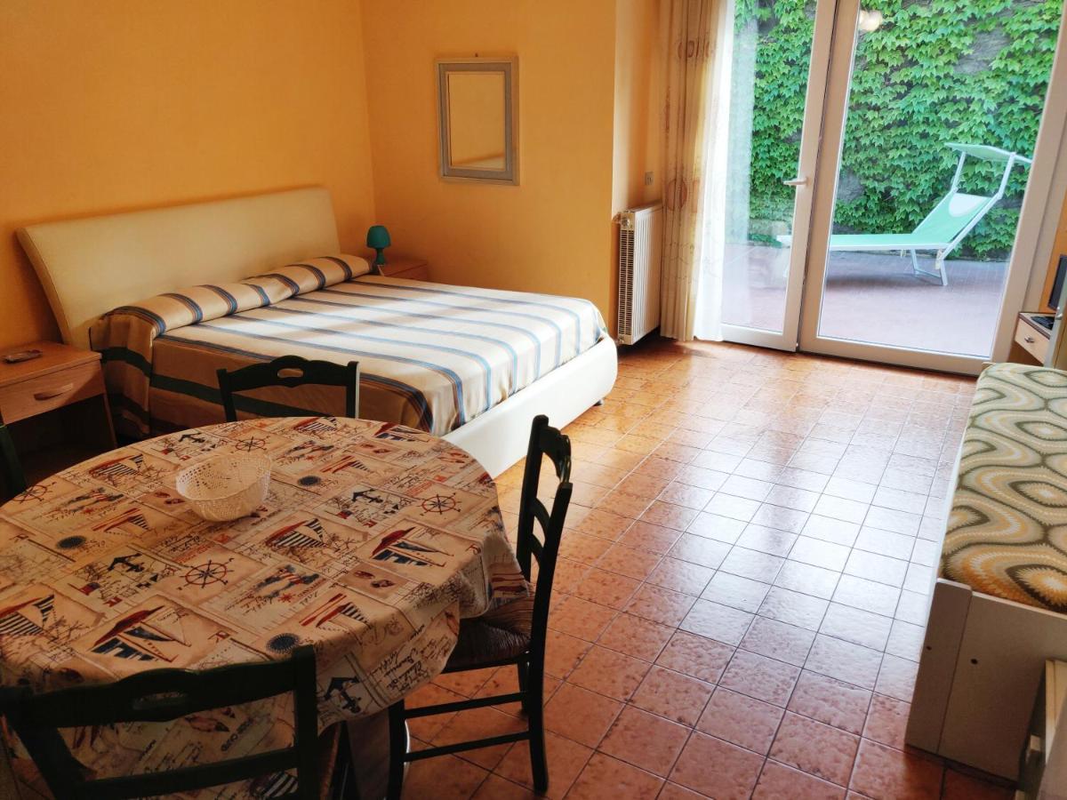 Residenza Il Poggio Daire San Bartolomeo Al Mare Dış mekan fotoğraf